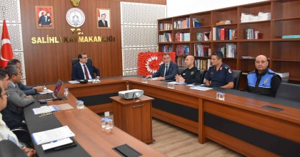 SALİHLİ’DE METRUK BİNALAR MASAYA YATIRILDI