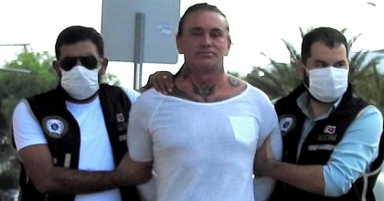 SUÇ ÖRGÜTÜ LİDERİ NECATİ ARABACI, İZMİR'DE YAKALANDI