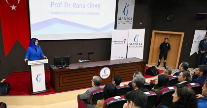 TUSAŞ GENEL MÜDÜRÜ DEMİROĞLU'NDAN ÖĞRENCİLERE KONFERANS