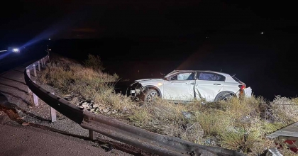 TAKLA ATAN OTOMOBİLDE 4 KİŞİ YARALANDI