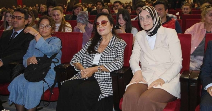 TÜRK SİNEMASININ SULTANI TÜRKAN ŞORAY’DAN DUYGULANDIRAN YORUM