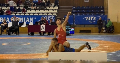 YUNUSEMRELİ GÜREŞÇİ KADİR KADİROĞLU BALKAN ÜÇÜNCÜSÜ OLDU