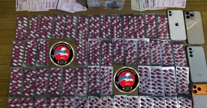 İZMİR’DE POLİS SON BİR HAFTALIK DENETİM RAPORUNU AÇIKLADI
