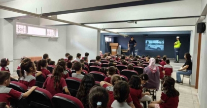 BUHARKENT’TE JANDARMA, MİNİK ÖĞRENCİLERE GÖREVLERİNİ ANLATTI
