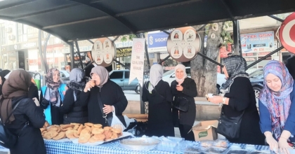 GAZZE İÇİN HAYIR ÇARŞISI KURDULAR
