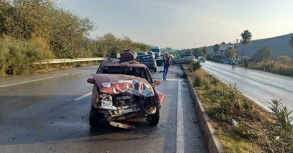 MİLAS-BODRUM YOLUNDA ZİNCİRLEME KAZA: BİRİ AĞIR 2 YARALI
