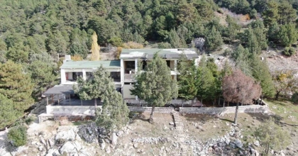 VİRANEYE DÖNEN PAŞA YAYLASI OTELİ AYAĞA KALKACAĞI GÜNÜ BEKLİYOR
