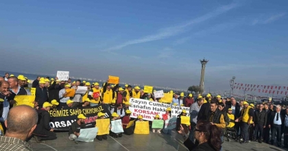 İZMİR’DE TAKSİCİLERDEN ‘KORSANA HAYIR’ KONVOYUNA BAŞKANDAN ŞARTLI DESTEK