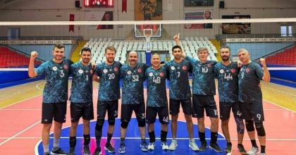 İLK KEZ KATILDIKLARI TURNUVADA ÇEYREK FİNALE YÜKSELDİLER
