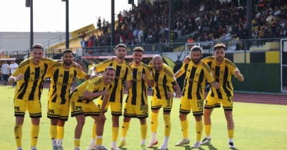 ALİAĞA FK, HEM SAVUNMASIYLA HEM DE HÜCUMUYLA ÖNE ÇIKIYOR