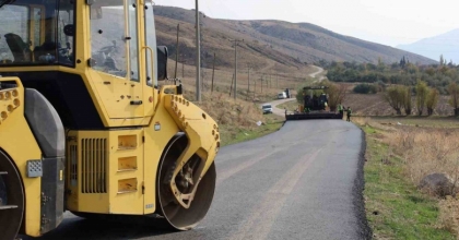 DİNAR’IN KÖYLERİNDE SICAK ASFALT ÇALIŞMALARI BAŞLADI
