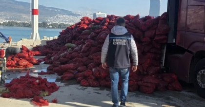 27 TON BELGESİZ KARA MİDYESİ ELE GEÇİRİLDİ
