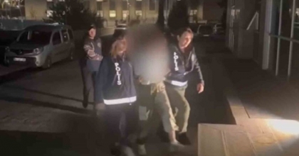 UŞAK’TA OTOMOBİLİ ÇALAN ŞÜPHELİLER YAKALANDI