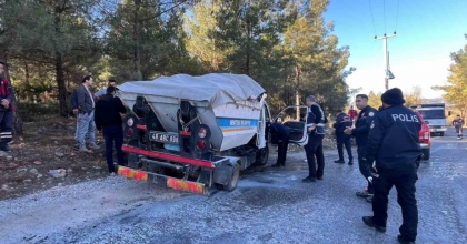 ÇÖP KAMYONETİ SEYİR HALİNDE ALEV ALDI
