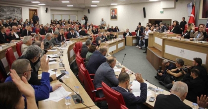 AYDIN’DA SU FİYATLARINA YÜZDE 70 İNDİRİM ÖNERİSİ KOMİSYONA HAVALE EDİLDİ
