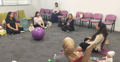 ANNE ADAYLARI HEM DOĞUMA HEM DE BEBEK BAKIMINA HAZIRLANIYOR
