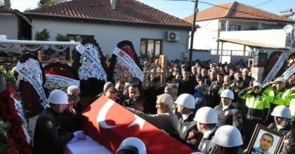 KAZADA ŞEHİT OLAN POLİS MEMURU ALİ BARUT SON YOLCULUĞUNA UĞURLANDI
