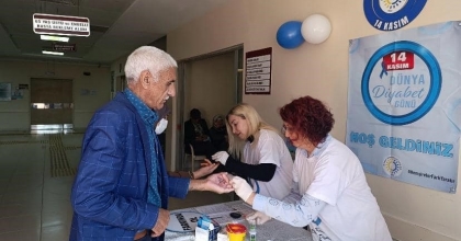 AYDIN DEVLET HASTANESİ’NDE VATANDAŞLAR DİYABETE KARŞI BİLGİLENDİRİLDİ