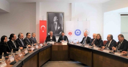 GENÇ HUKUKÇULARIN ‘KLİNİK’ GURURU