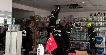 MARKETTE ÇIKAN YANGIN PANİKLETTİ
