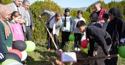 GAZZE’DEKİ ÇOCUKLARIN HATIRASINA MUĞLA’DA ANLAMLI FİDAN DİKİMİ PROGRAMI
