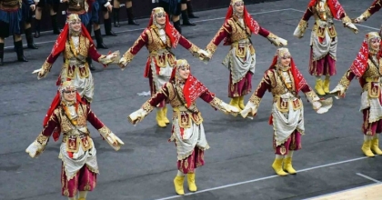 YUNUSEMRE’DE HALK OYUNLARI HEYECANI BAŞLIYOR
