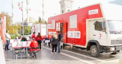 YUNUSEMRE’DE KAN VE KÖK HÜCRE BAĞIŞ KAMPANYASI DÜZENLENDİ