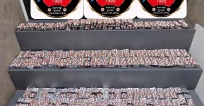 İZMİR’DE POLİS SON BİR HAFTALIK DENETİM RAPORUNU AÇIKLADI
