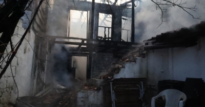 MENTEŞE’DEKİ YANGINDA 2 EV KULLANILMAZ HALE GELDİ
