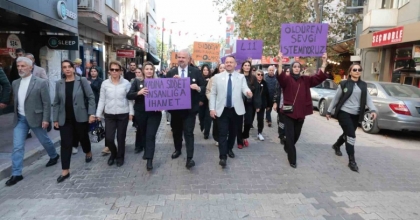 MENEMEN, KADINA ŞİDDETE KARŞI TEK SES OLDU