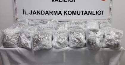 BAVULLARIN İÇERİSİNDEN YAKLAŞIK 17 KİLOGRAM UYUŞTURUCU ÇIKTI
