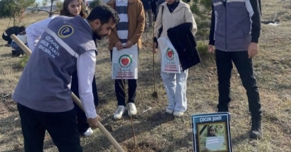 KÜTAHYA’DA ŞEHİT ÇOCUKLARI İÇİN FİDAN DİKİM ETKİNLİĞİ