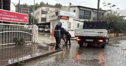 BODRUM’U SAĞANAK YAĞIŞ VURDU
