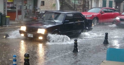 MENTEŞE’DE ŞİDDETLİ YAĞMUR VE DOLU ETKİLİ OLUYOR