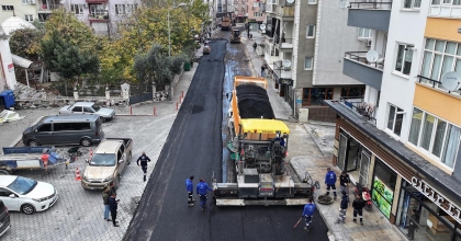 BÜYÜKŞEHİR’DEN DEĞİRMENÖNÜ’NE SICAK ASFALT