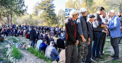 ÇAMELİLİ SANATÇISI CEMİL ÇAĞDAŞ SON YOLCULUĞUNA UĞURLANDI