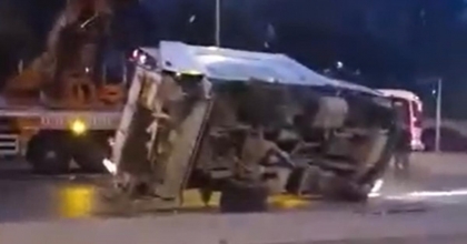 ÇÖP KAMYONU YAN GELDİ