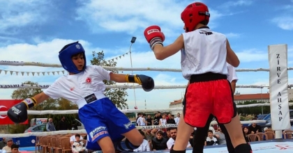 DENİZLİ KİCK BOKS GALASINDA SPORCULAR FİLİSTİN İÇİN RİNGE ÇIKTI