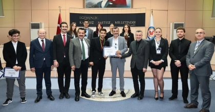 GENÇLER DENİZLİ’NİN GELECEĞİNİ TARTIŞTI