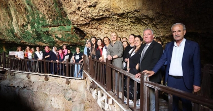 KADINLARIN PAMUKKALE GEZİSİ SÜRÜYOR