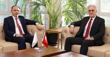 KARADAĞLI’DAN REKTÖR GÜNGÖR’E ZİYARET