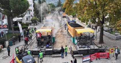 KINIKLI’DA YOLLAR YENİLENİYOR