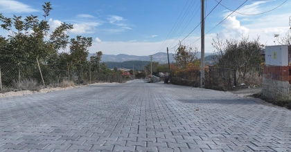 SERİNHİSAR’A KİLİT PARKE