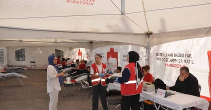 SALİHLİ'DEN KIZILAY'A REKOR KAN BAĞIŞI