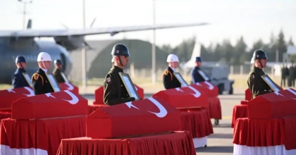 TÜRKİYE 19 ŞEHİDİNİ GÖZYAŞLARIYLA UĞURLADI