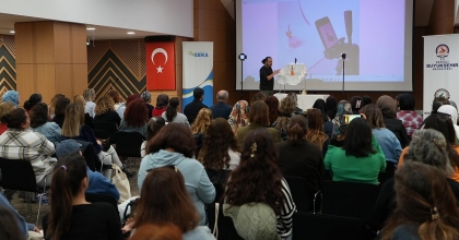 ÜRETEN KADINLARA FOTOĞRAF EĞİTİMİ