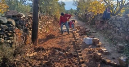 KARACASU YAZIR’DA YOLLAR BAKIMA ALINDI
