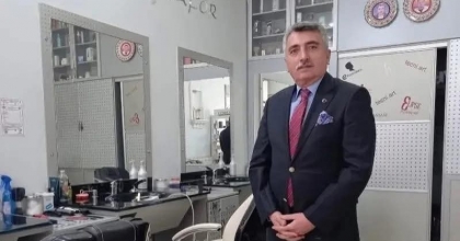 KÜTAHYA BERBERLER VE KUAFÖRLER ODASI BAŞKANI MEHMET ÇALTI HAYATINI KAYBETTİ
