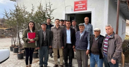 ŞUHUT’TA ÇİFTÇİ EĞİTİM TOPLANTISI YAPILDI
