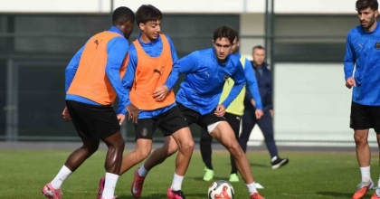 MANİSA FK, VANSPOR FK HAZIRLIKLARINI SÜRDÜRDÜ
